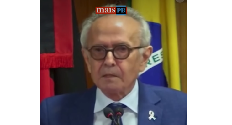 Em tom de despedida, Cícero chora, cita total confiança em Leo, e critica governo João